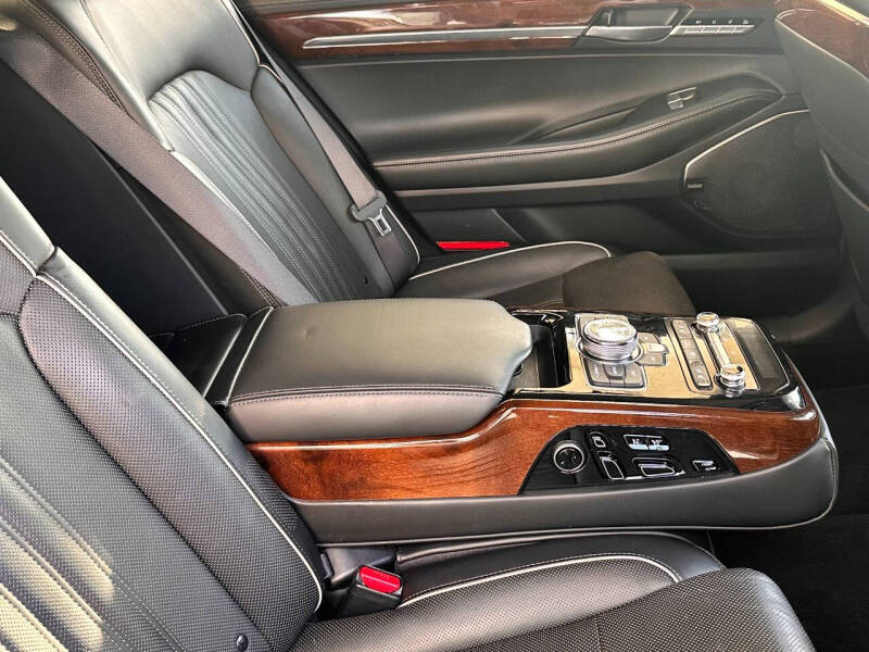 2017 Genesis G90 5.0 Ultimate