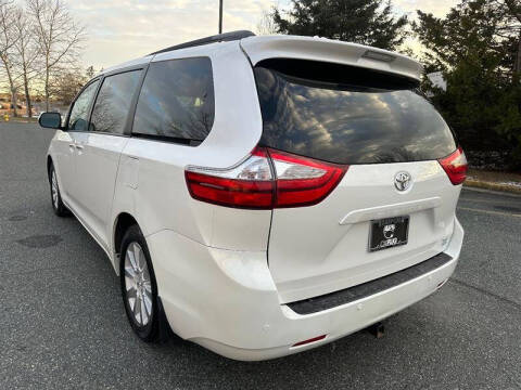 2015 Toyota Sienna