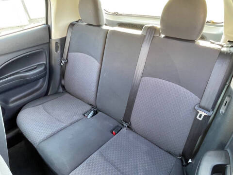 2017 Mitsubishi Mirage ES