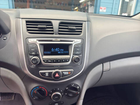 2015 Hyundai Accent GS