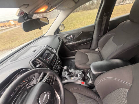 2019 Jeep Cherokee Latitude