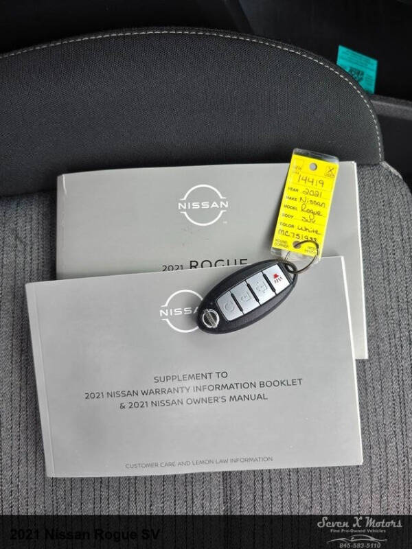 2021 Nissan Rogue SV