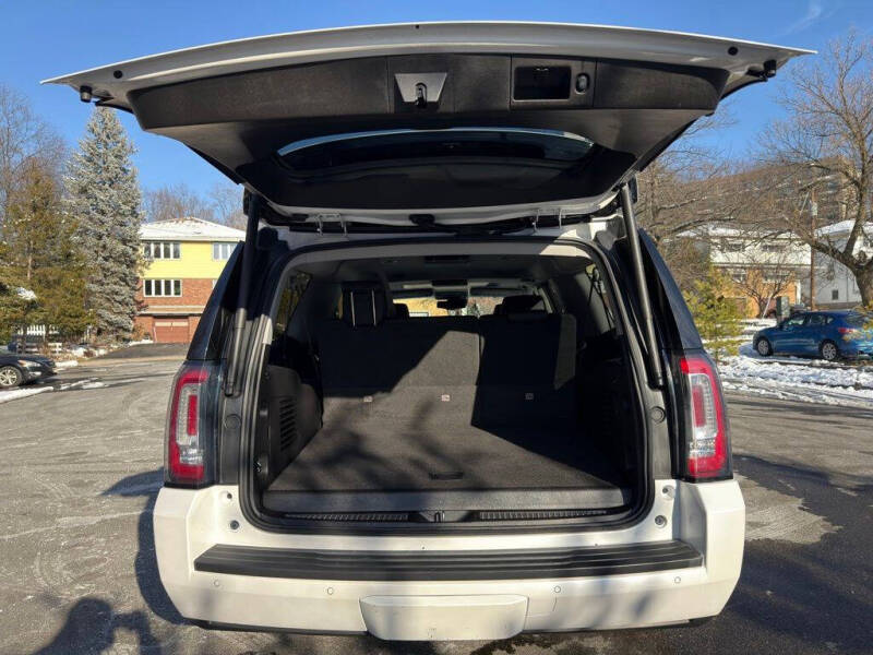 2017 GMC Yukon XL SLT