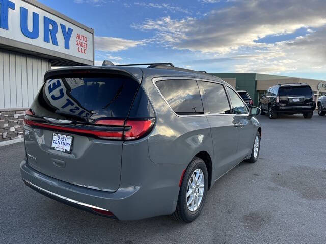 2022 Chrysler Pacifica Touring L