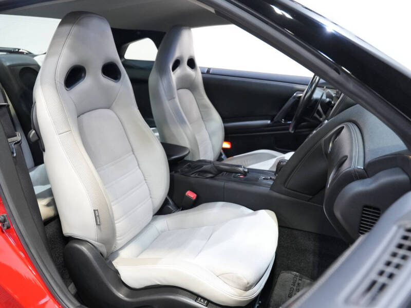 2012 Nissan GT-R Premium