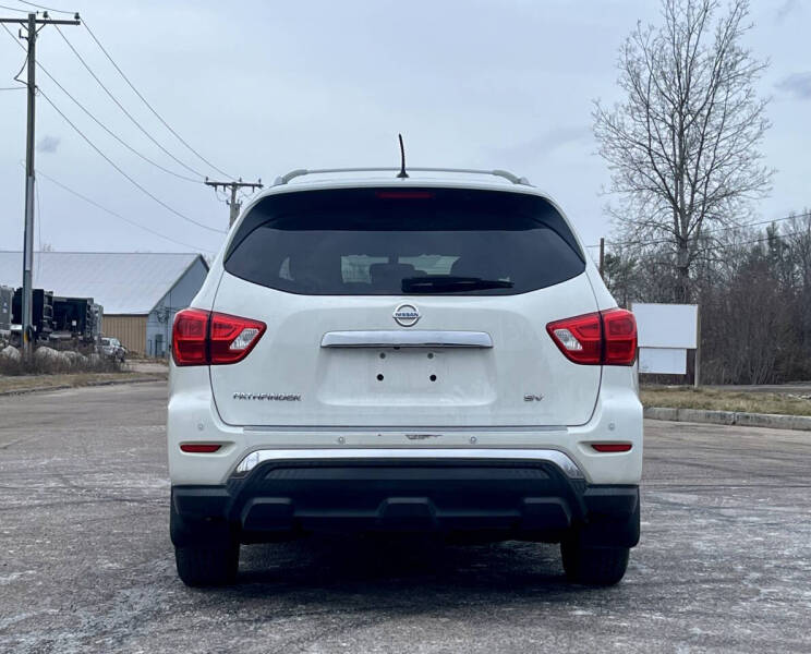 2017 Nissan Pathfinder SV