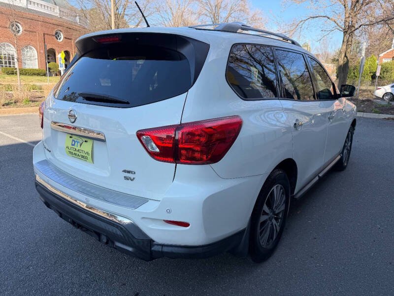 2017 Nissan Pathfinder SV