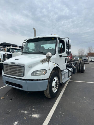 2013 Freightliner Business class M2