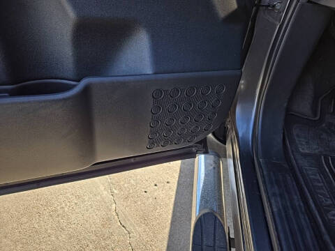 2011 Nissan Titan SV