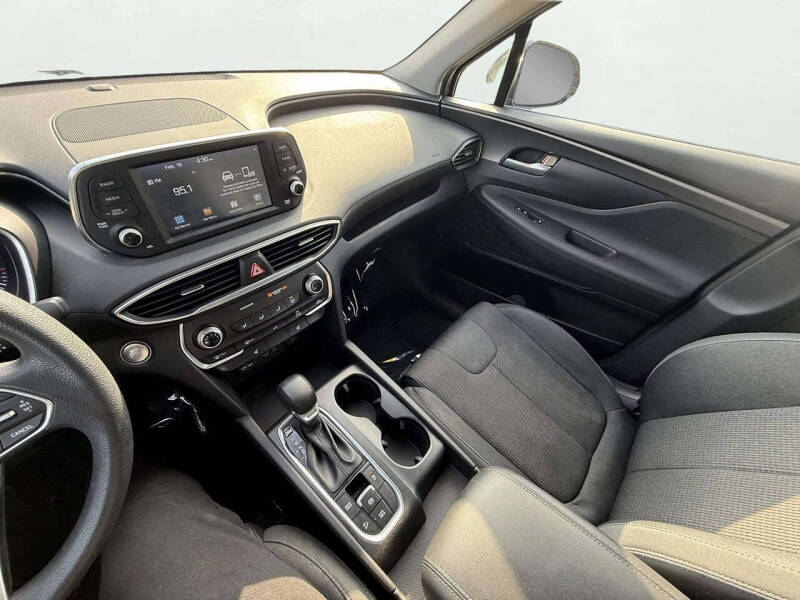 2019 Hyundai Santa Fe SEL 2.4L