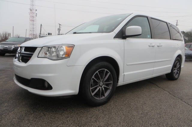 2017 Dodge Grand Caravan SXT photo 4