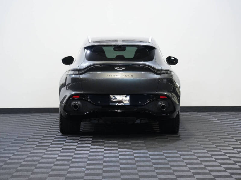 2021 Aston Martin DBX