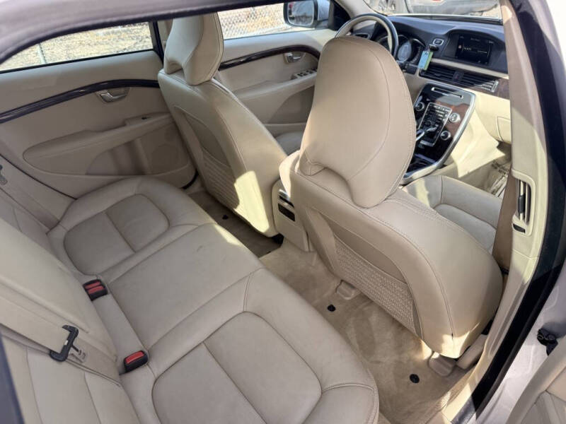 2015 Volvo XC70 T6