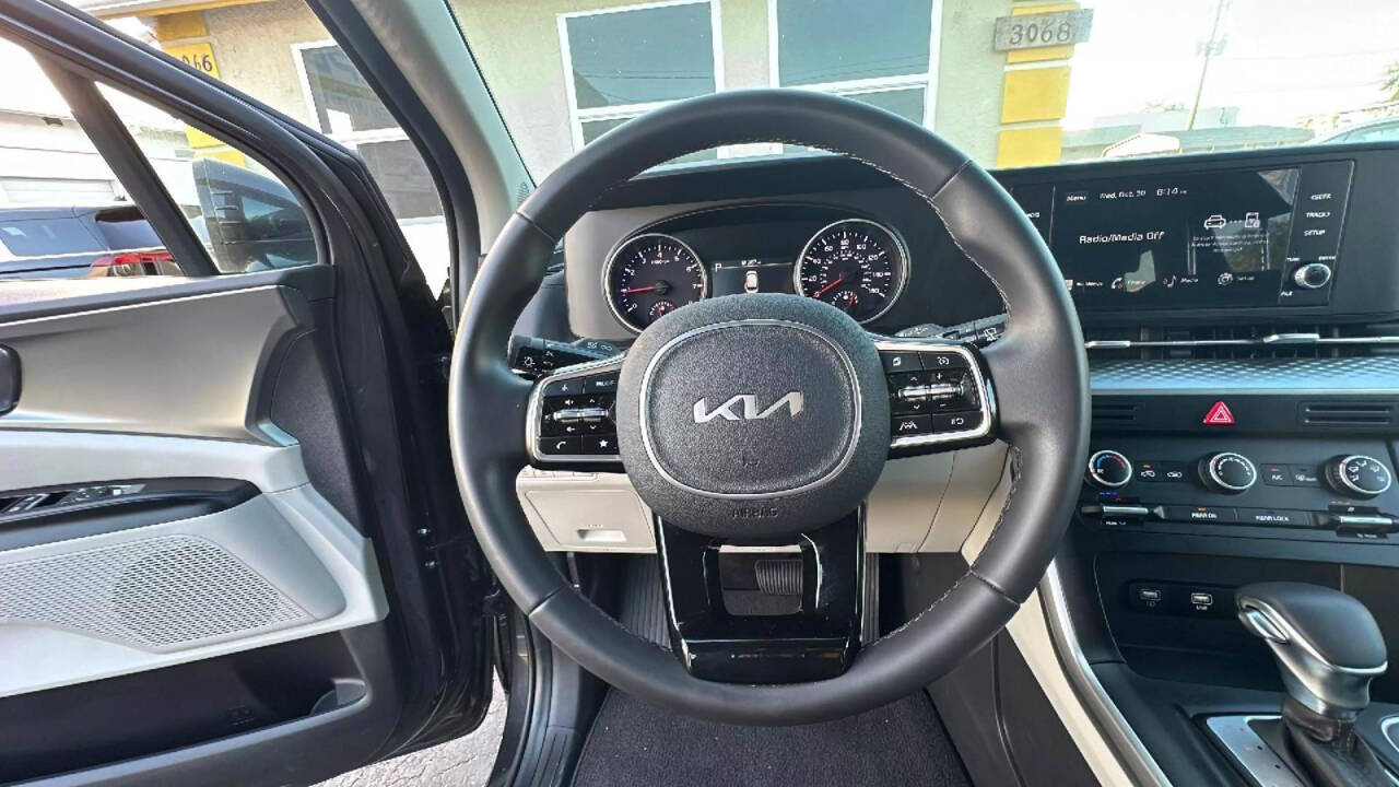 2024 Kia Carnival for sale at The Rock Fleet MGMT LLC in Naples, FL