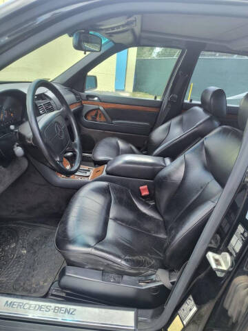 1992 Mercedes-Benz 400-Class 400 SE