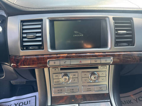 2011 Jaguar XF Premium