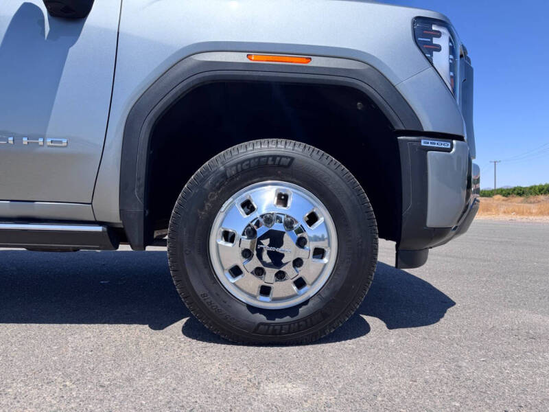 2024 GMC Sierra 3500HD Denali Ultimate