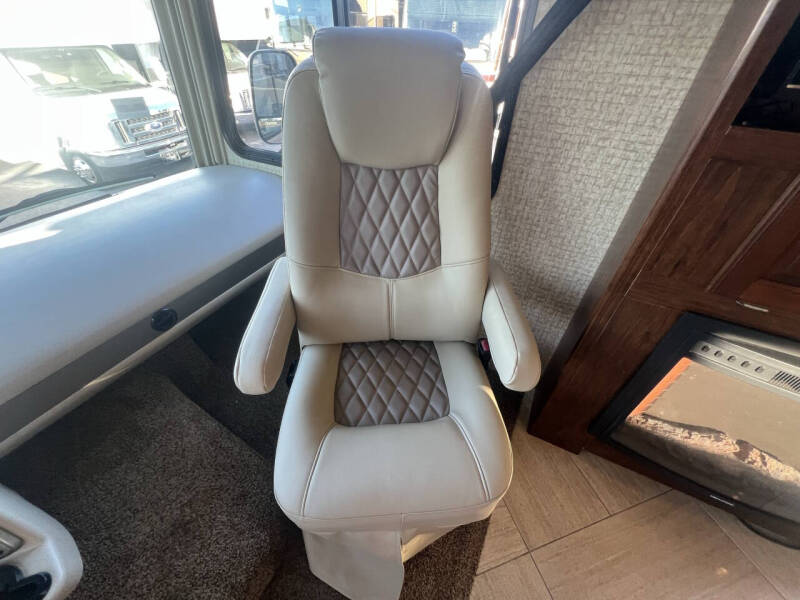 2016 Coachmen RV Encounter