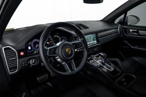 2023 Porsche Cayenne S Platinum Edition