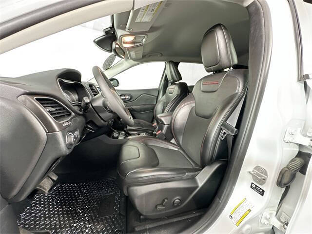 2022 Jeep Cherokee Trailhawk