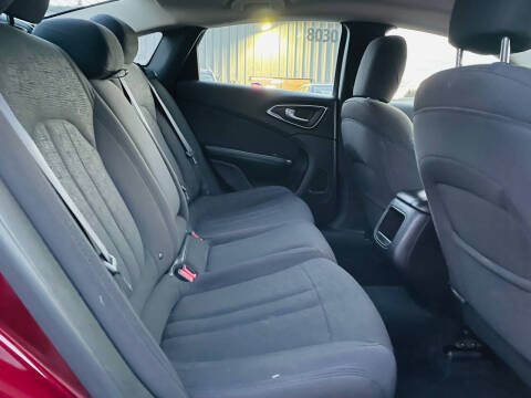 2016 Chrysler 200 Limited