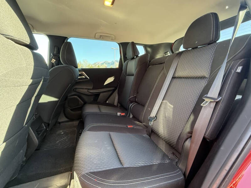 2022 Mitsubishi Outlander ES