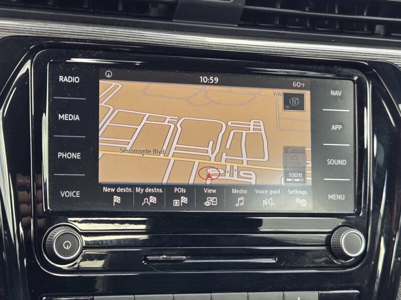 2021 Volkswagen Passat R-Line