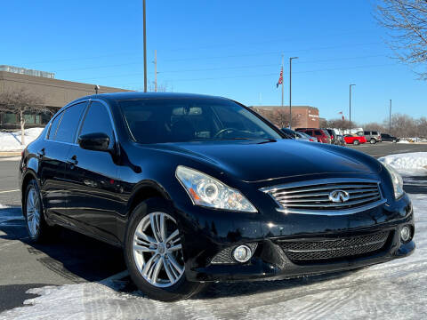 2015 Infiniti Q40 for sale at Direct Auto Sales LLC in Osseo MN