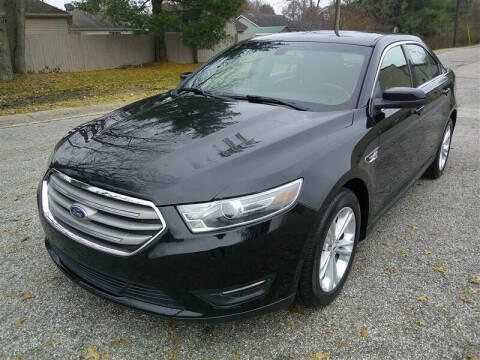 2018 Ford Taurus SEL