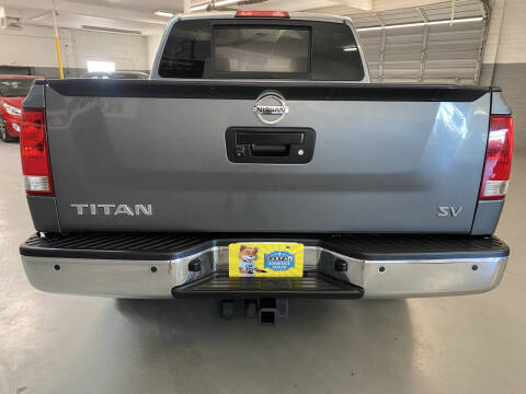 2015 Nissan Titan SV