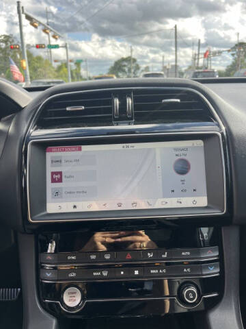 2019 Jaguar F-PACE 25t Premium