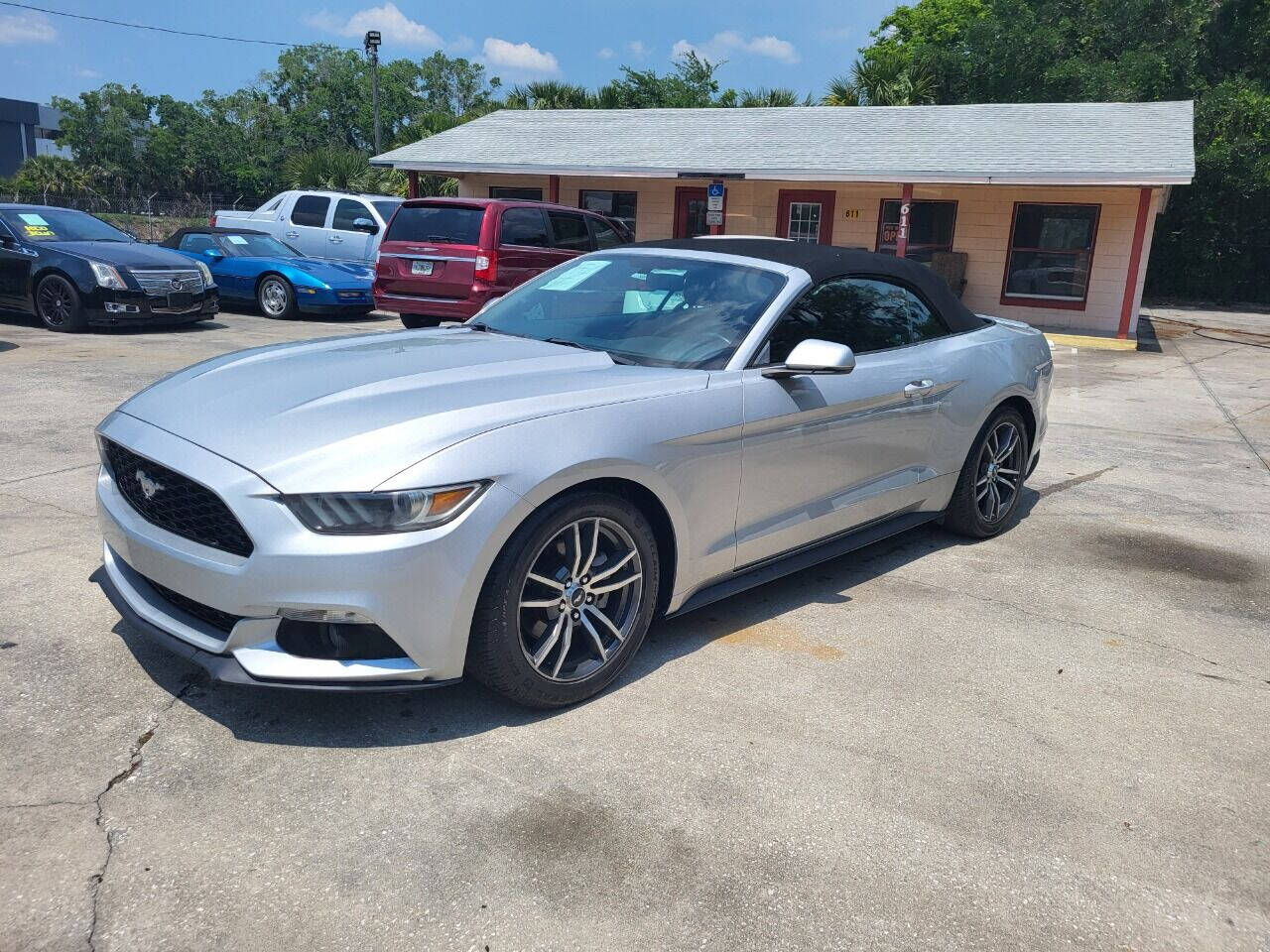 2016 Ford Mustang for sale at FAMILY AUTO BROKERS in Longwood, FL