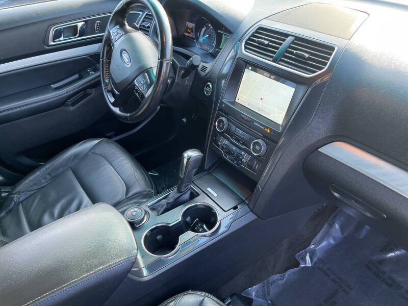 2017 Ford Explorer XLT