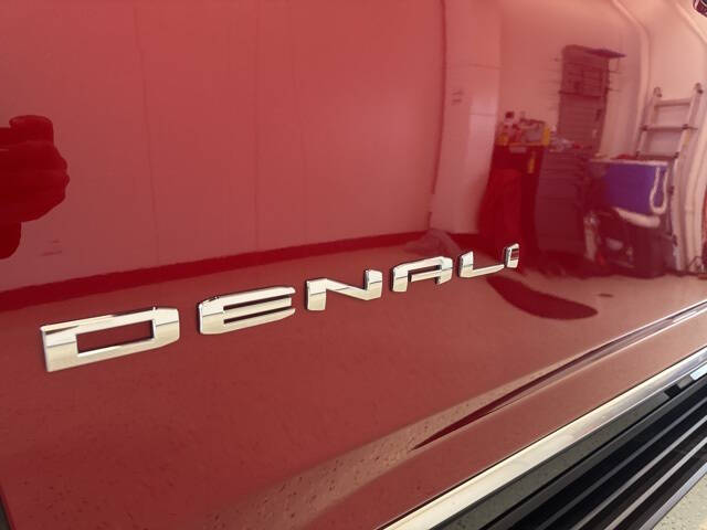 2025 GMC Yukon Denali