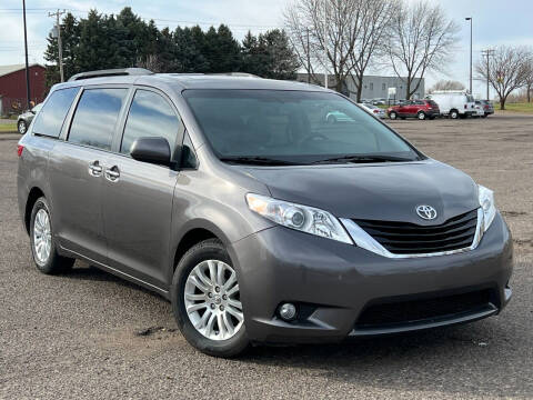 2017 Toyota Sienna for sale at DIRECT AUTO SALES in Maple Grove MN