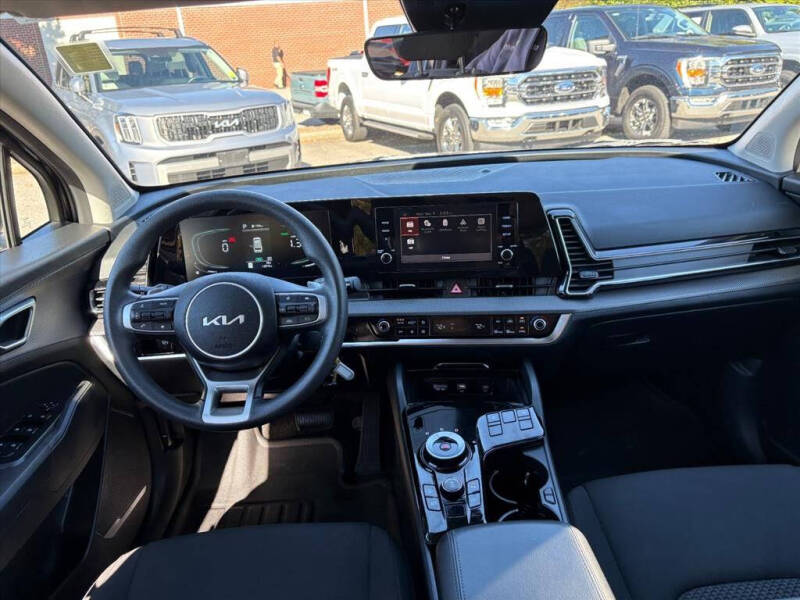 2023 Kia Sportage Hybrid LX