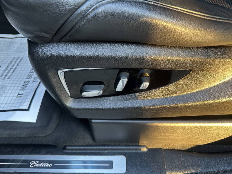 2016 Cadillac Escalade Luxury Collection