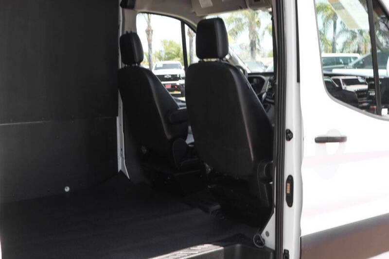 2025 Ford Transit 250