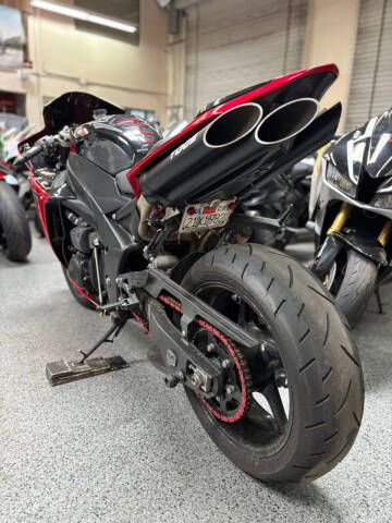 2011 Yamaha YZF-R1