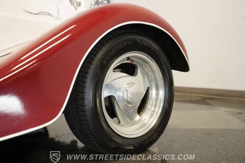 1933 Ford Victoria