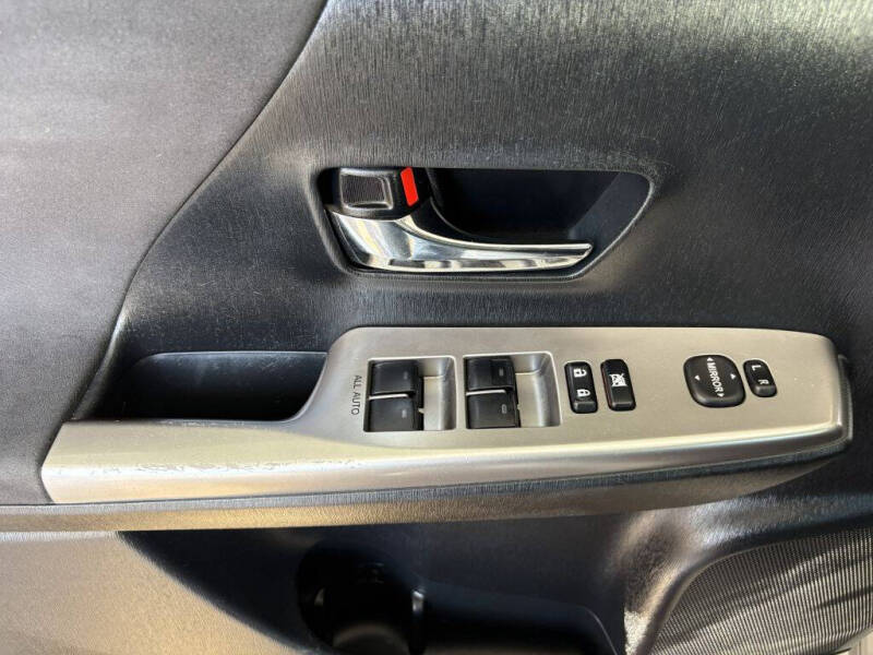 2015 Toyota Prius v
