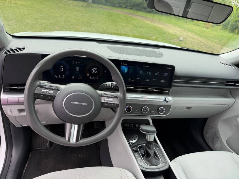 2024 Hyundai Kona SE