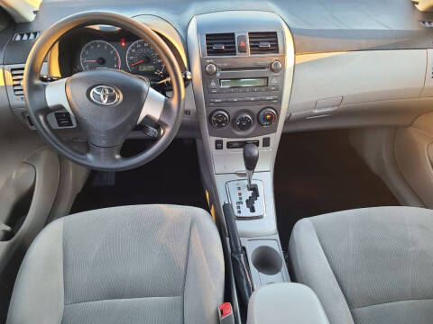 2011 Toyota Corolla LE