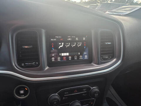 2019 Dodge Charger SXT