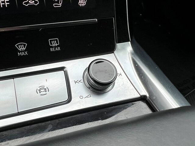 2024 Audi Q8 Sportback e-tron quattro Premium Plus S line