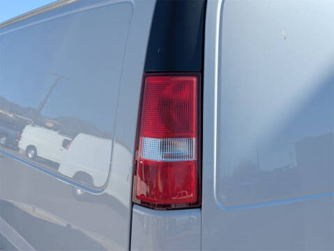 2025 Chevrolet Express 2500