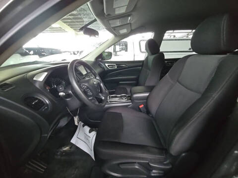 2019 Nissan Pathfinder S