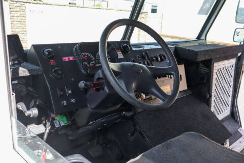 2015 Freightliner MT45 Chassis