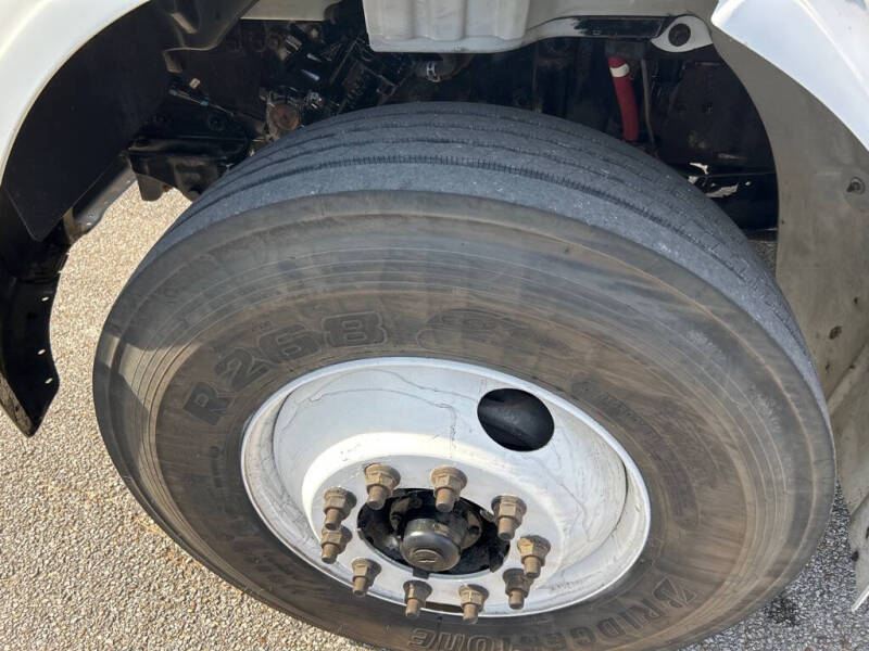 2020 Freightliner M2 106