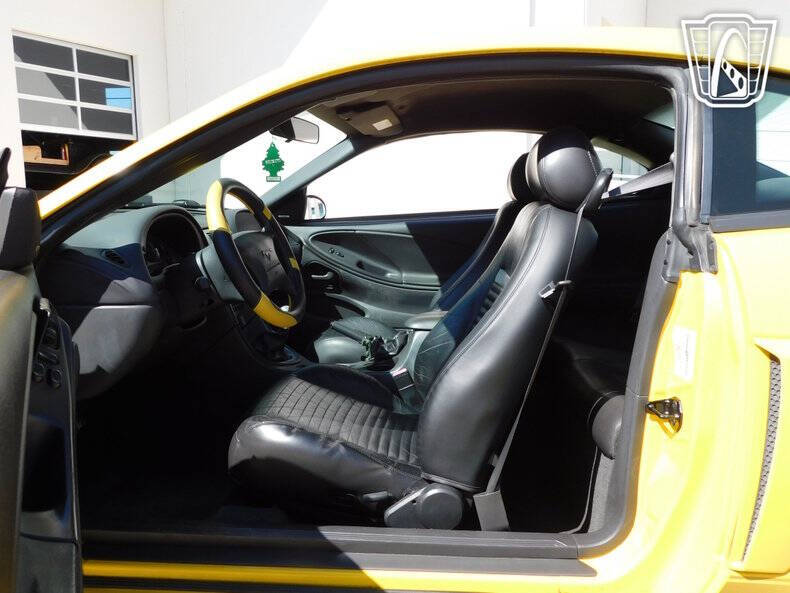 2004 Ford Mustang Mach 1 Premium